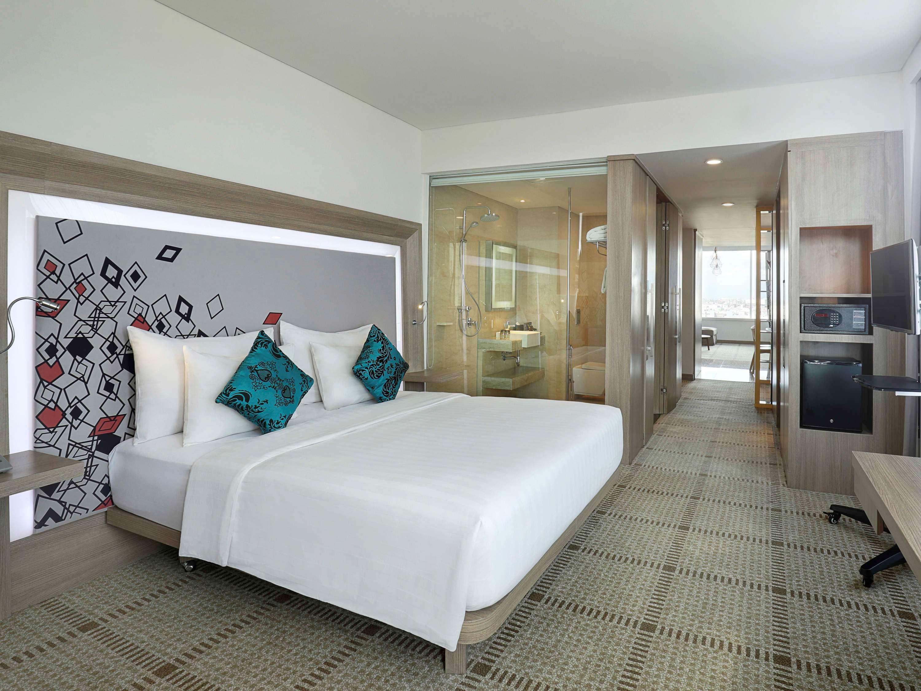 Hotel Novotel Grand Shayla 4*