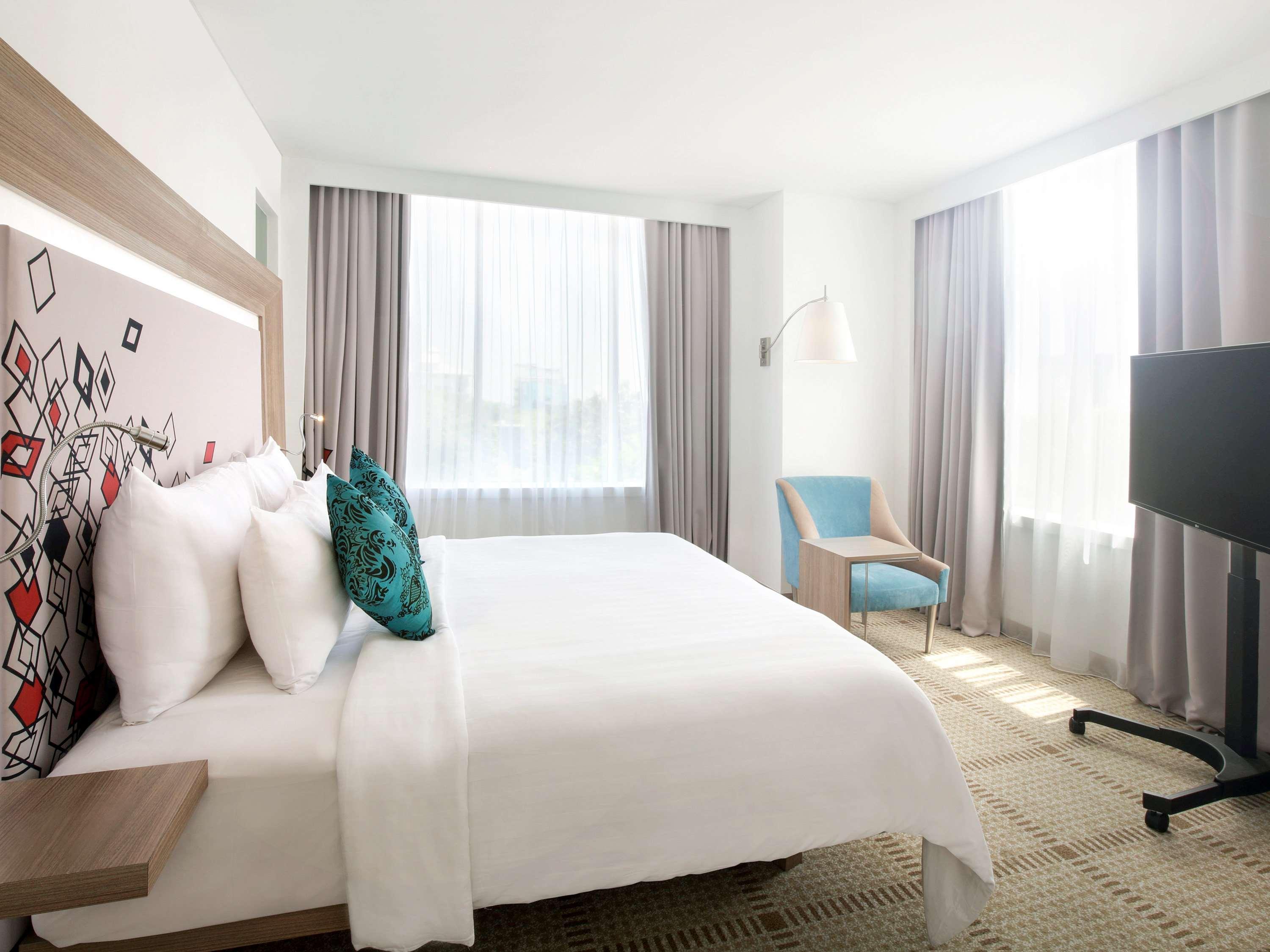 Novotel Grand Shayla 4*