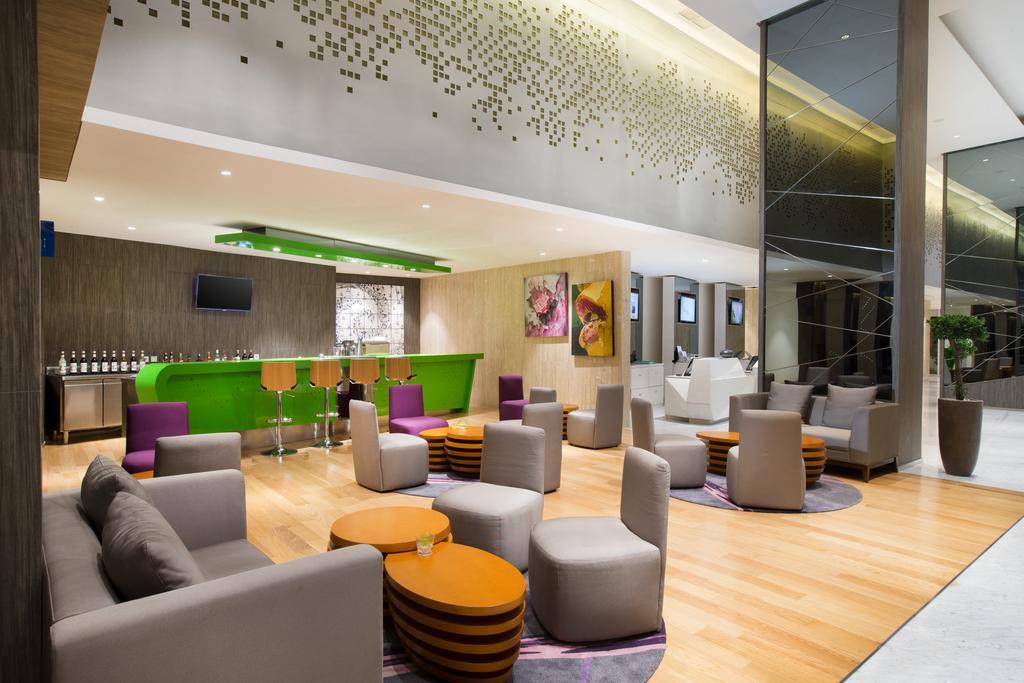 Novotel Grand Shayla 4* Makassar