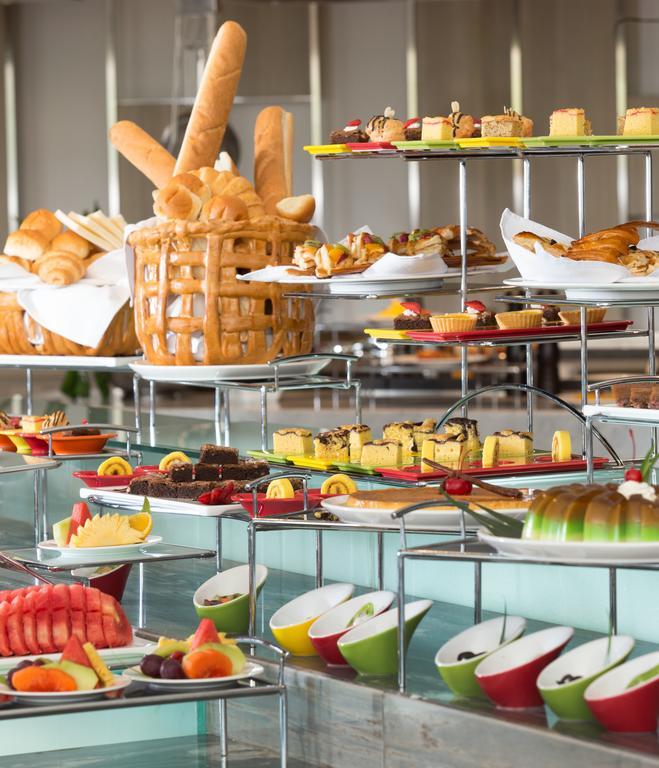 Novotel Grand Shayla Hotel 4*